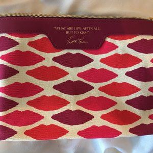 Estee Lauder Purple Pink Lips Cosmetic Pouch NEW